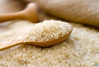 فوائد زيت نخالة الأرز عديدة و صحية للبشرة والشعر 